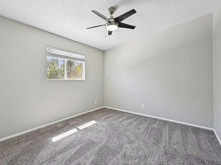 Cornell Apartments — Photo 38