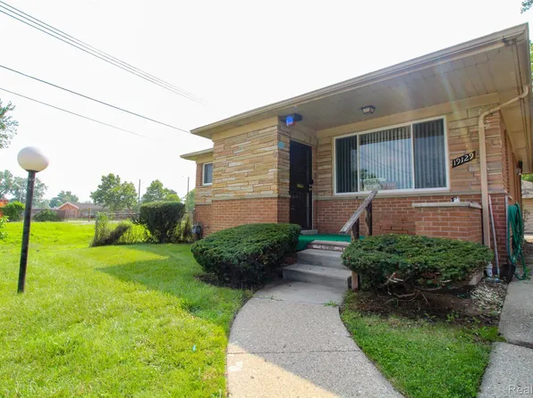 19129 Tracey St, Detroit, MI 48235
