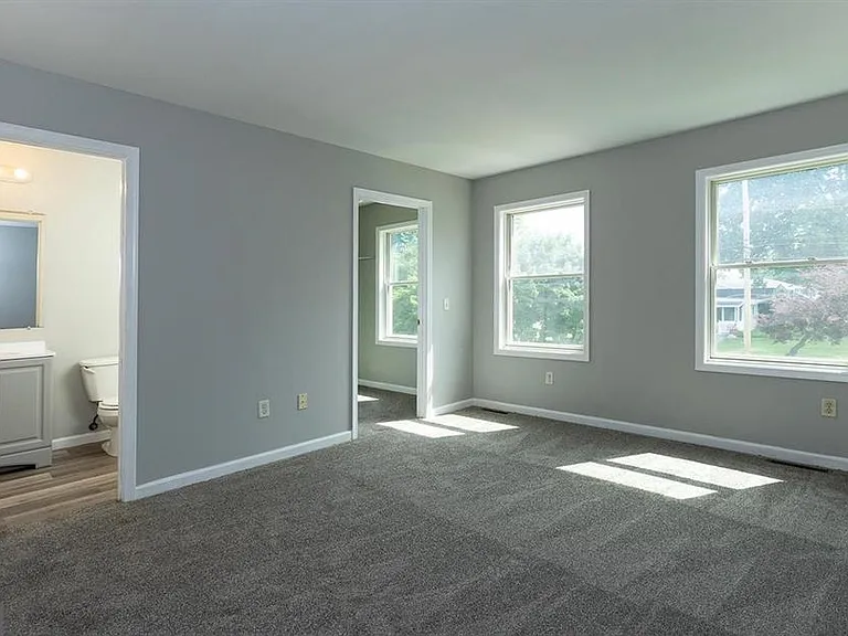 1041 Oberlin Rd — Photo 19