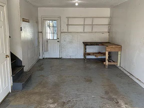 3rd image of 221-223 N Clinton St #221