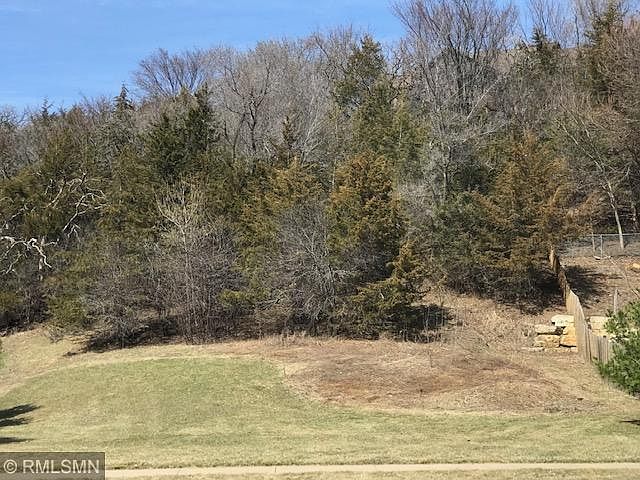 1st image of 748 Yellowstone Dr