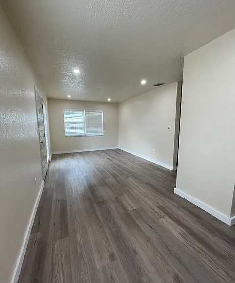 854 Chippendale St — Photo 10