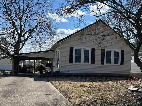2135 Clay St, Murphysboro, IL 62966