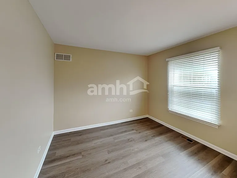 1844 Courtwright Dr — Photo 16