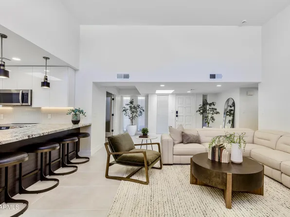 8746 E Via De Viva Street, Scottsdale, AZ 85258