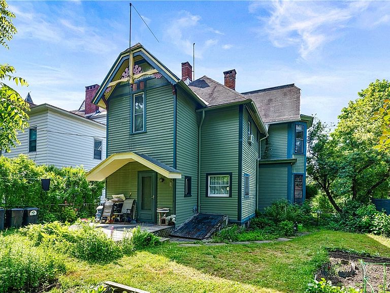 Listing photo 4