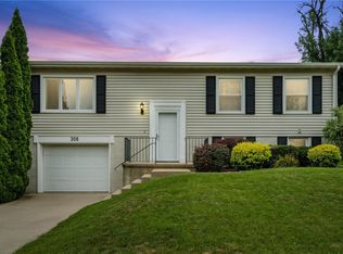 308 Sussex Dr NE, Cedar Rapids, IA 52402