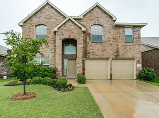 10433 Rising Knoll Ln, Fort Worth, TX 76131