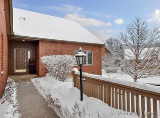 411 Tall Oaks Ct, Elgin, IL 60123