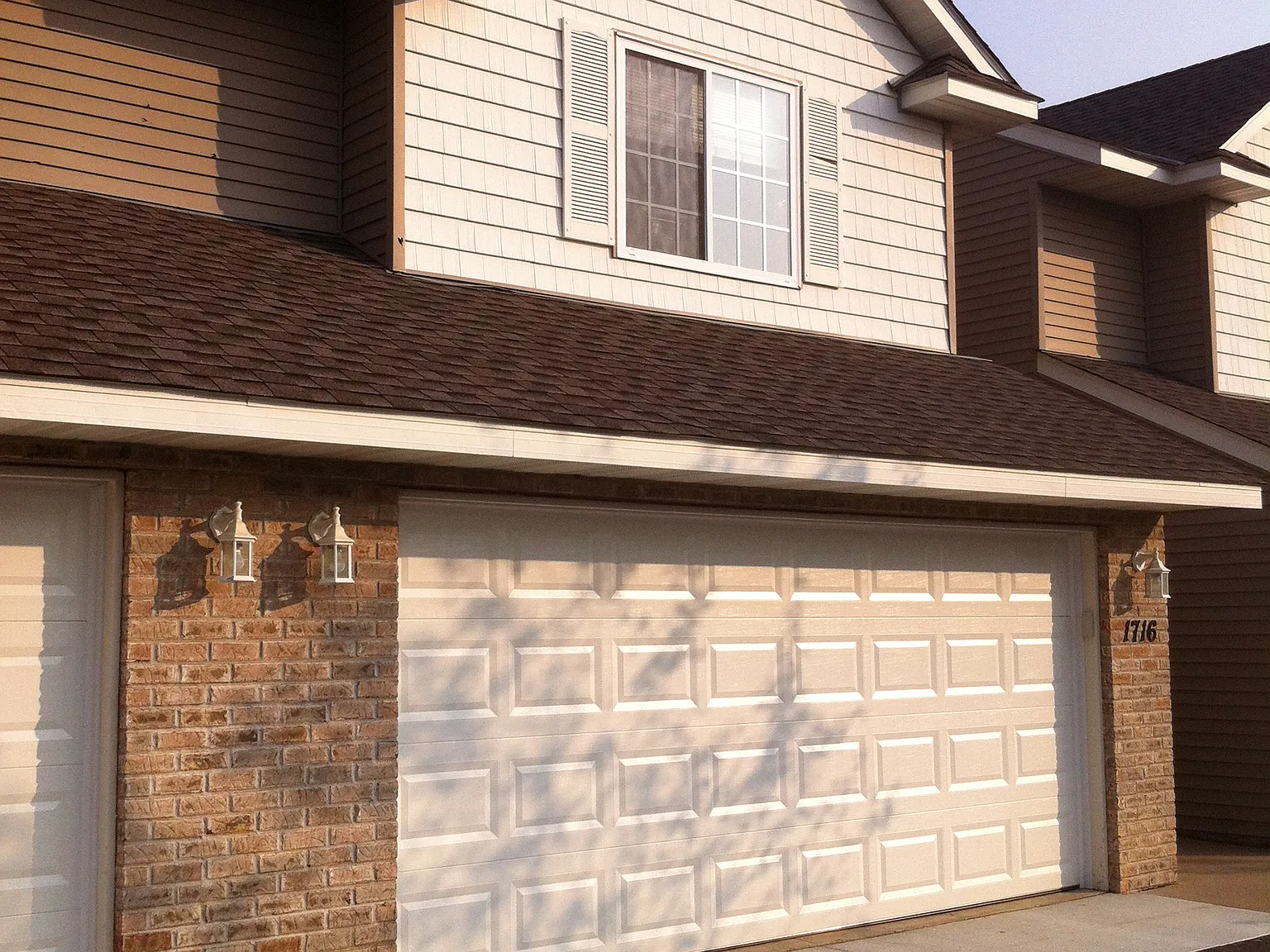 3 bed, 2.5 bath, 1784 sqft, $2,450 — Photo 2