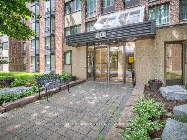 1540 Pickering Pkwy #405, Pickering, ON L1V 3V9
