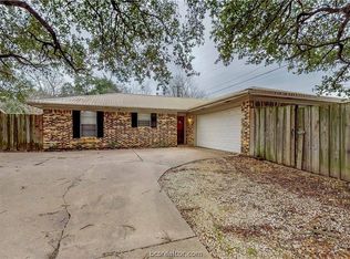 1407 Holleman Dr, College Station, TX 77840