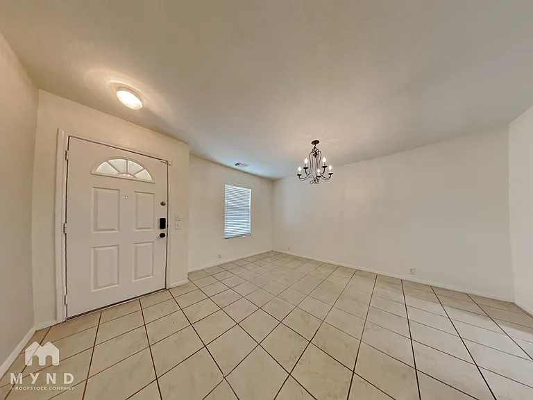 3338 Becker Glen St — Photo 3