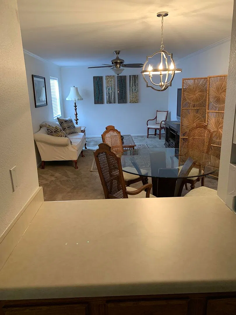 King Cole Real Estate - 2500 Houma — Photo 3