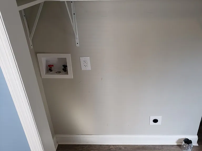 207 Hedgewood Ct — Photo 9