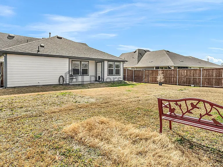 13009 Enclave Pkwy — Photo 3