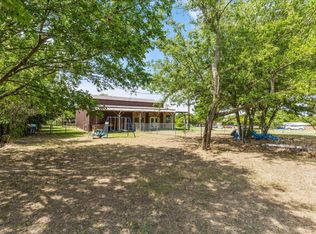 2000 Tepar Ln, Cleburne, TX 76031