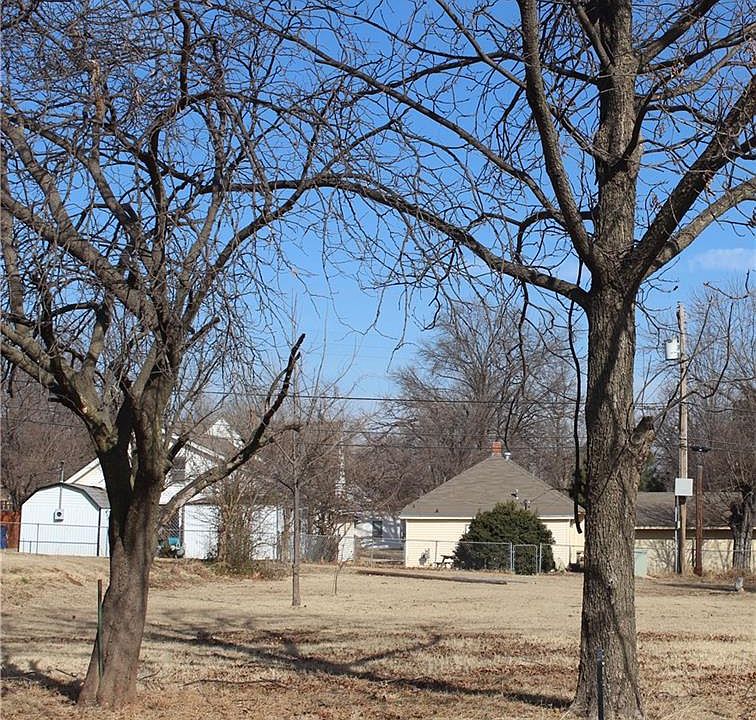 1st image of E Oklahoma Ave Lot 9