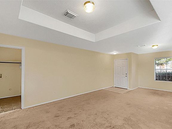4th image of 19131 Prairie Bluff Dr