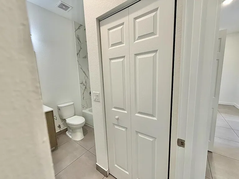Unit Photo