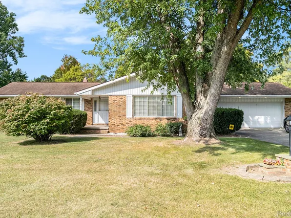 4046 S Elms Rd, Swartz Creek, MI 48473