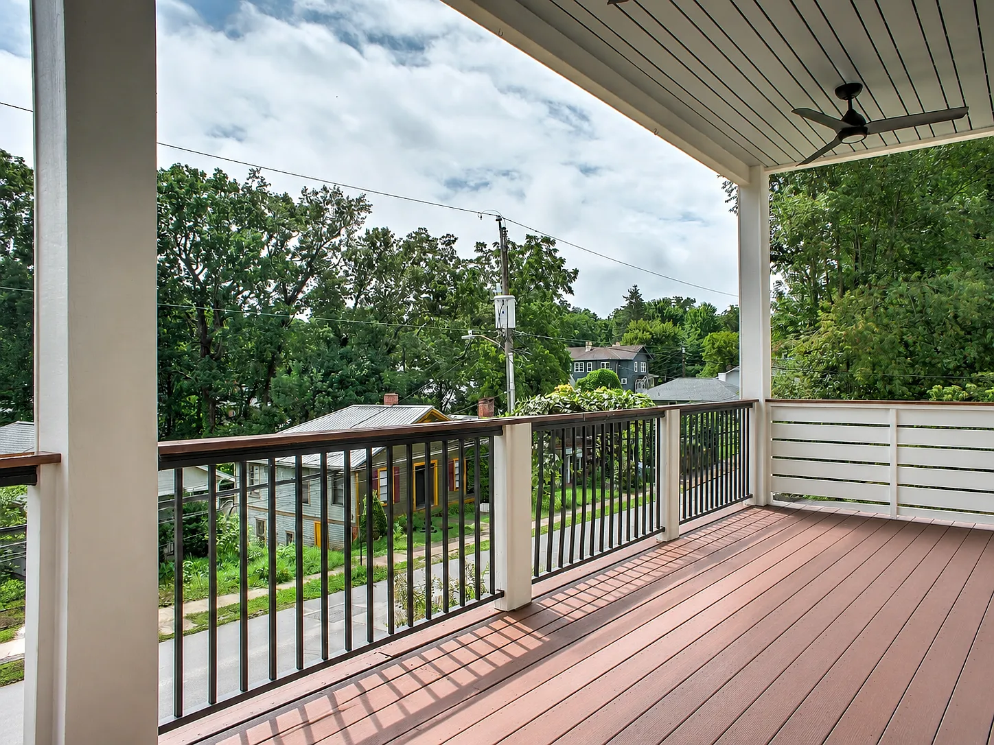4 bed, 3.5 bath, 2288 sqft, $4,000 — Photo 2