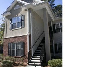 8 River Trace Dr, Savannah, GA 31410