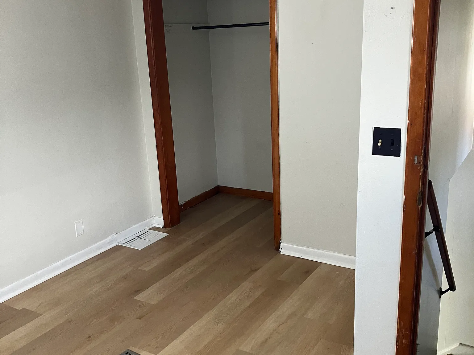 2 bed, 1100 sqft, $800 — Photo 4