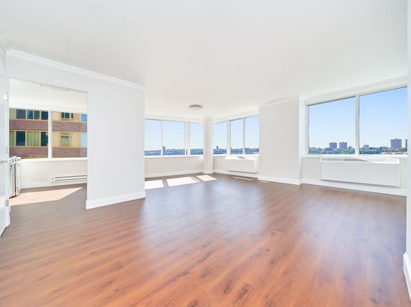 160 Riverside Blvd APT 15S