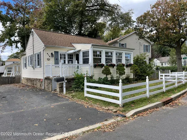 916 Woodmere Drive, Keyport, NJ 07735