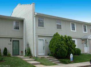 5715 Bramblegate Rd #E, Greensboro, NC 27409