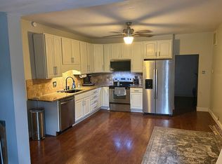 323 W Dean St, Virden, IL 62690