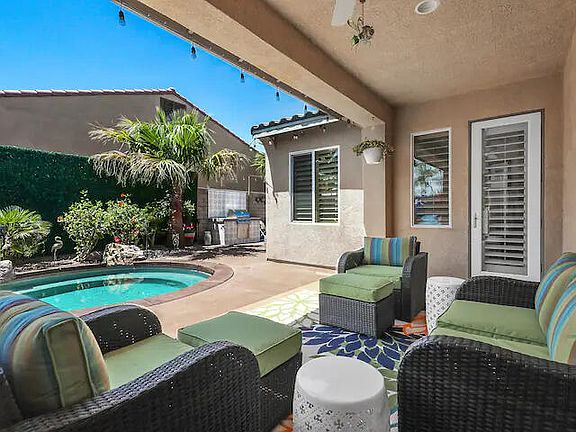 4th image of 84649 Pavone Way