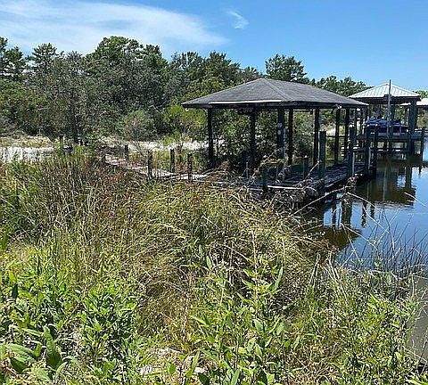2nd image of 4555 Bayou Ct