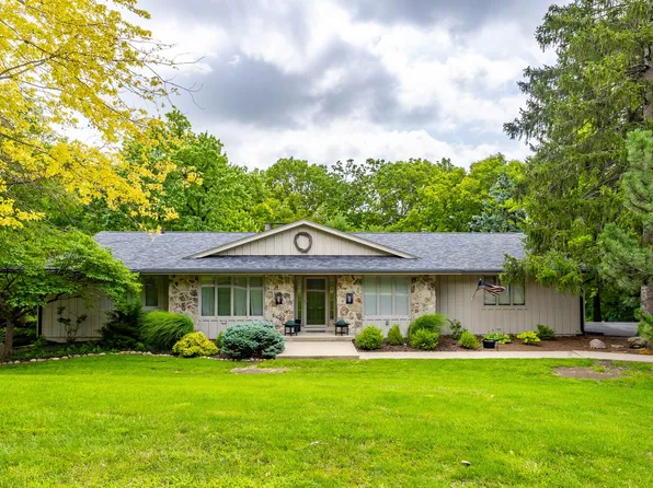 1311 NW 120th St, Clive, IA 50325