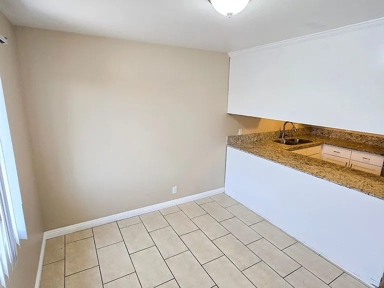 6460 Crescent Ave — Photo 10