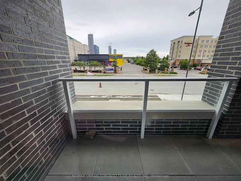 28 Interchange Way #206 — Photo 5