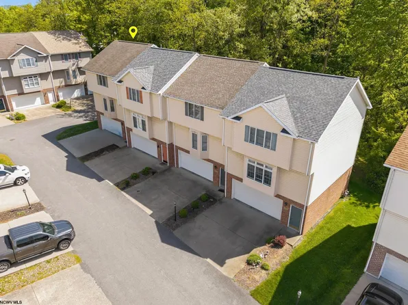 1026 Saint Pauls Ln, Morgantown, WV 26505