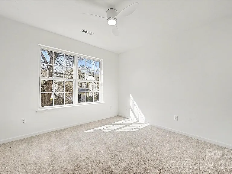 12010 Royal Castle Ct — Photo 10