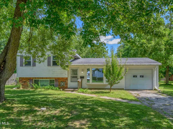 123 Clinton St, Walbridge, OH 43465