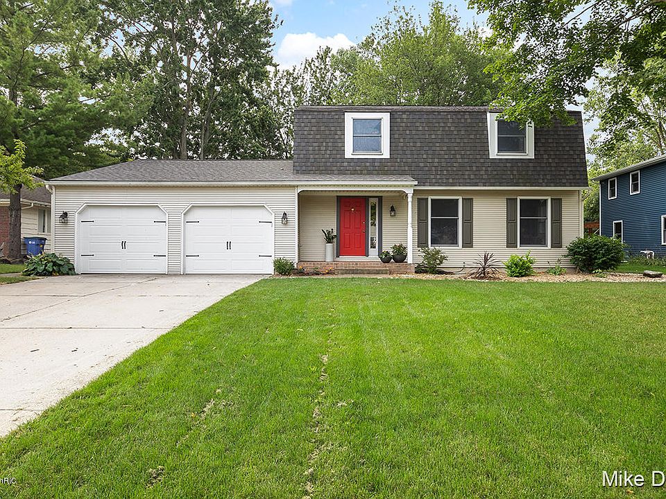 1st image of 2628 Golfridge Dr SE