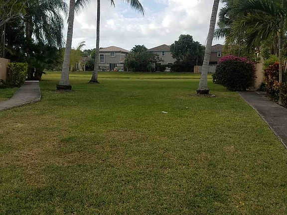 2nd image of 15919 SW 90th Ct #C