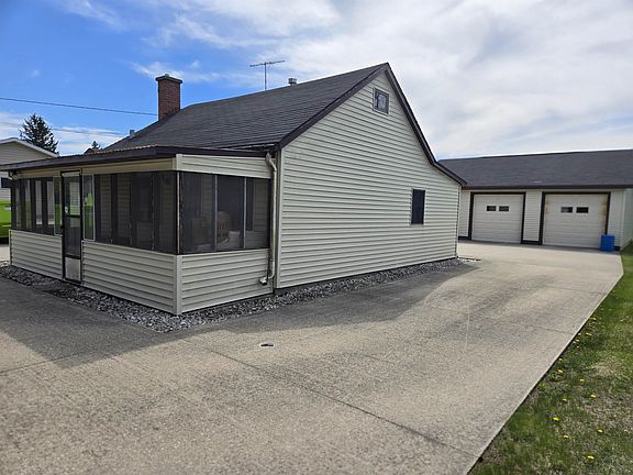 2nd image of 2020 Herman Rd