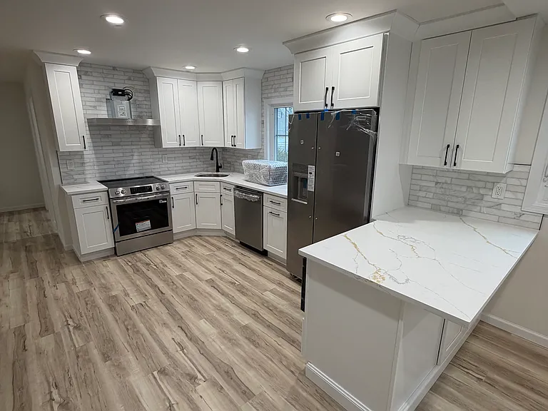 Greenbelt Ln — Photo 2