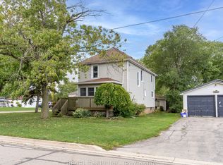 32 Bay Ave, Welland, ON L3B 3G6