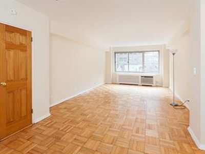225 E 46th St APT 8H, New York, NY, 10017