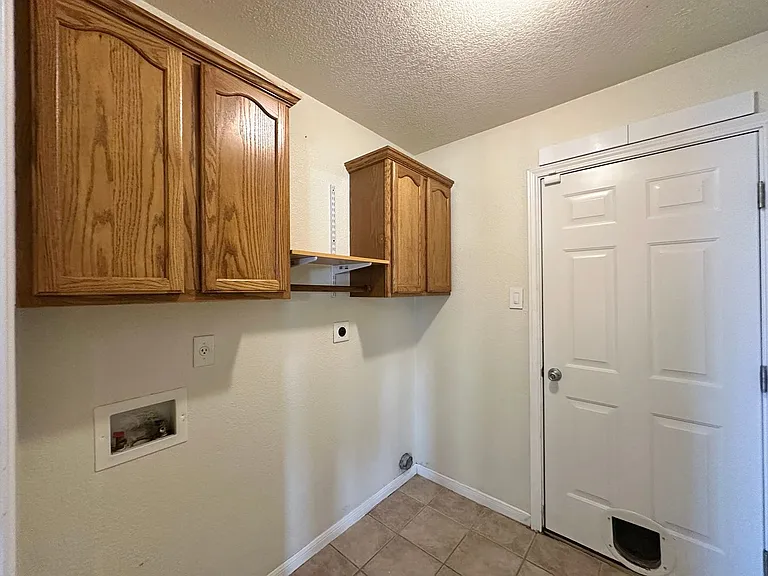 2012 Stonehenge Dr — Photo 32