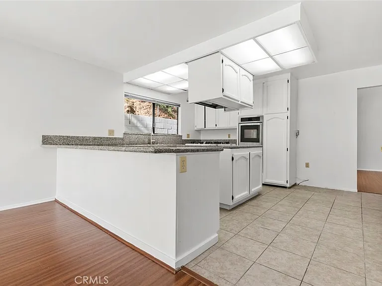 1321 Greenbriar Rd — Photo 18