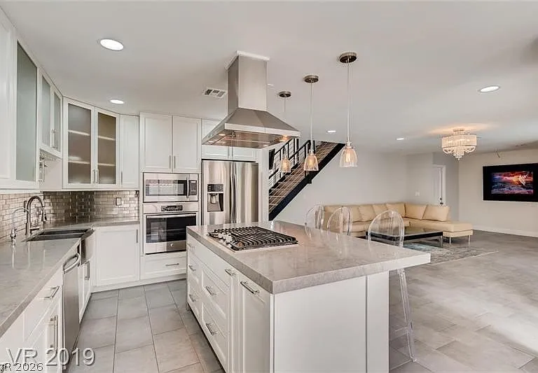8645 Caribbean Ct — Photo 9