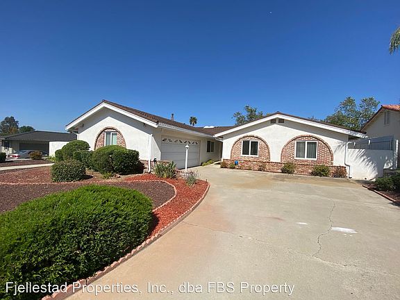 2nd image of 17061 Montura Dr
